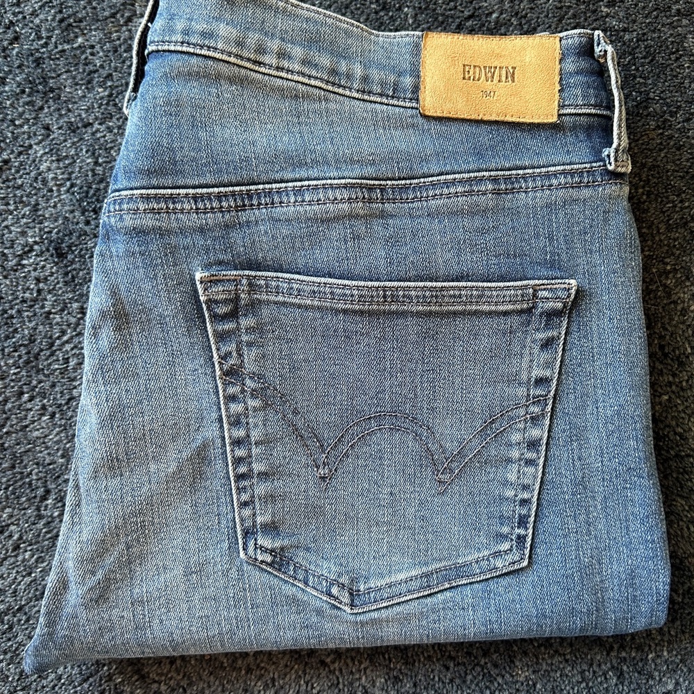 Edwin: Mid-Rise Jamie Boyfriend Jeans